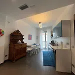 Casa Costanza